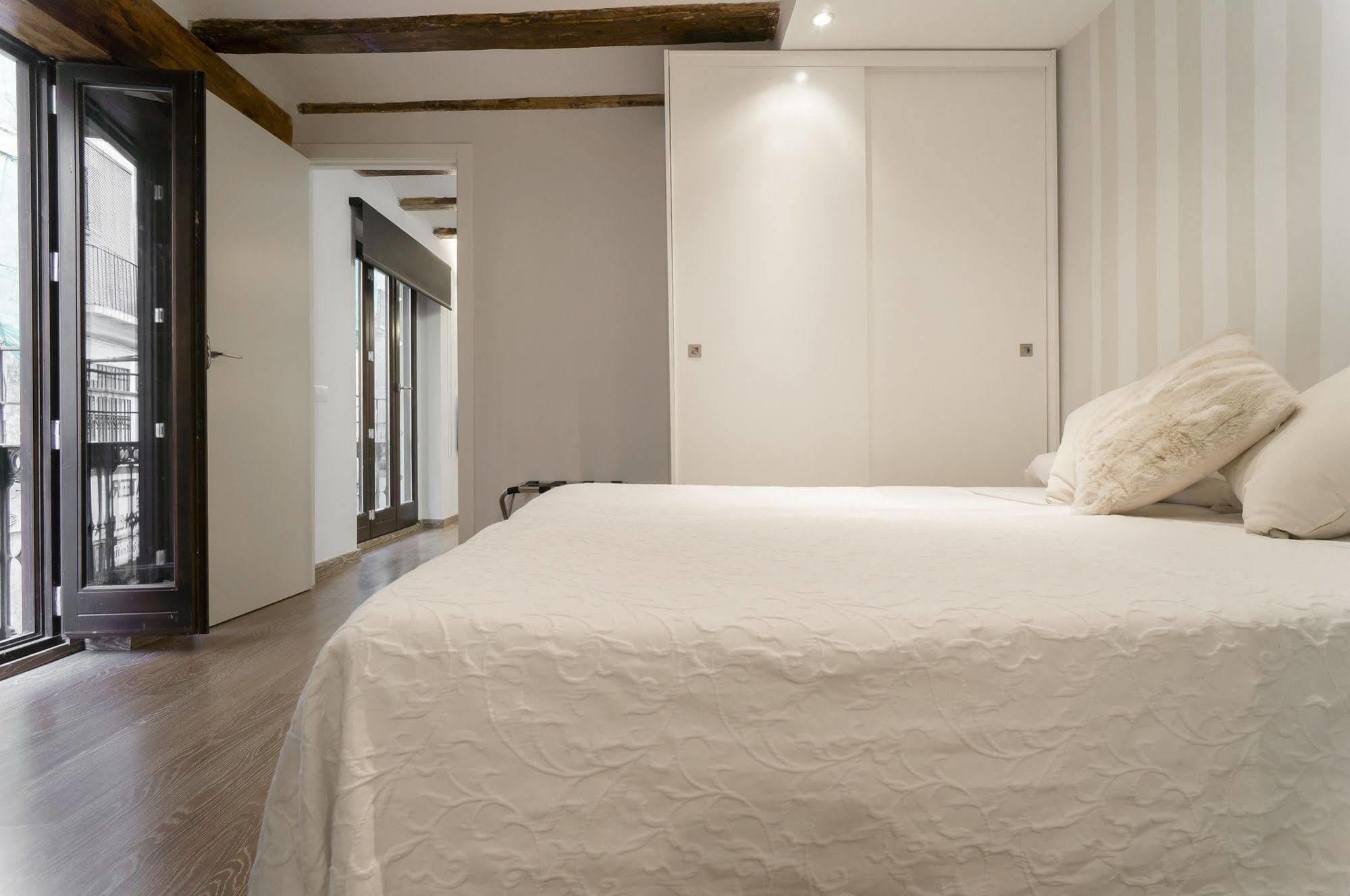 Kirei Apartment Sombrereria Valence Extérieur photo